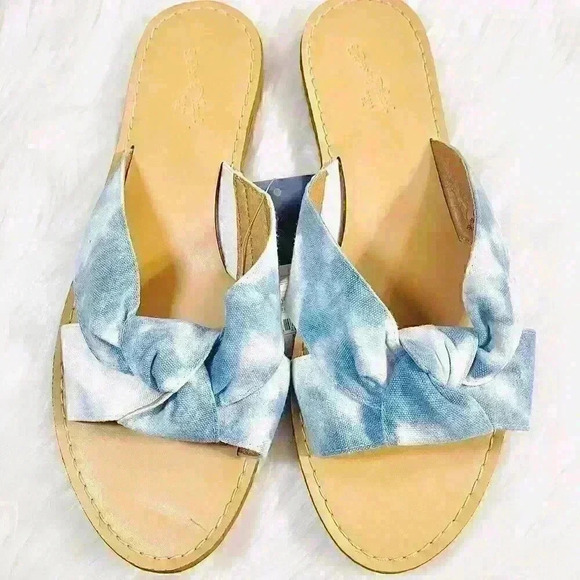 Universal Thread Melody Sandals in Blue - Picture 2 of 9